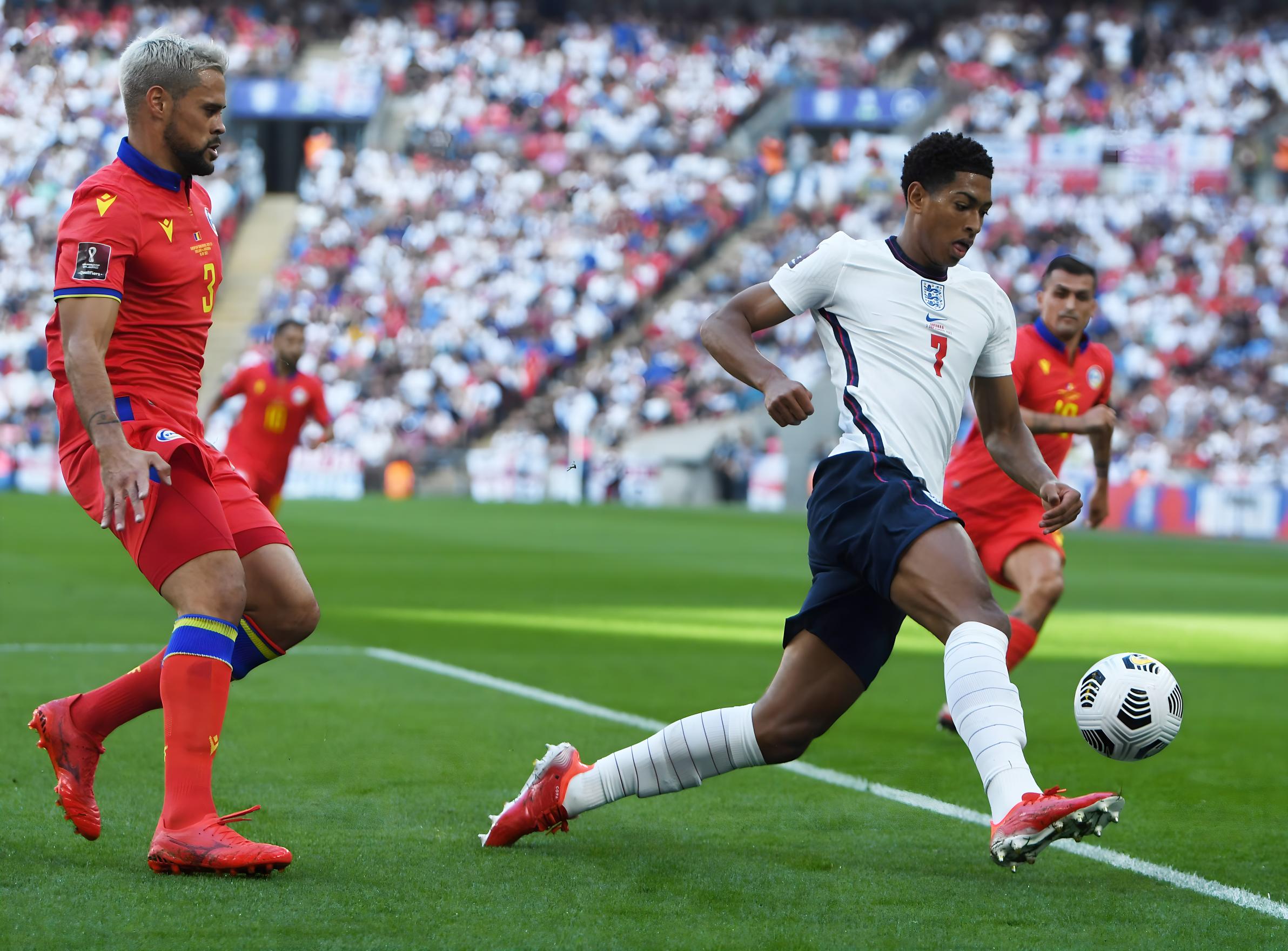 旋转轴与尾 旋转轴与尾